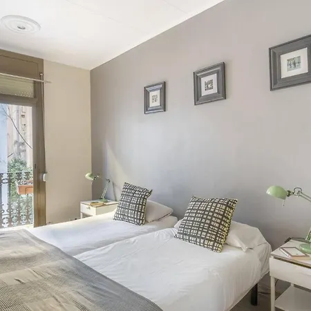 Margarit 4 Bedroom Apartment *