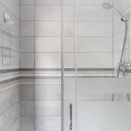 דירה Margarit 4 Bedroom
